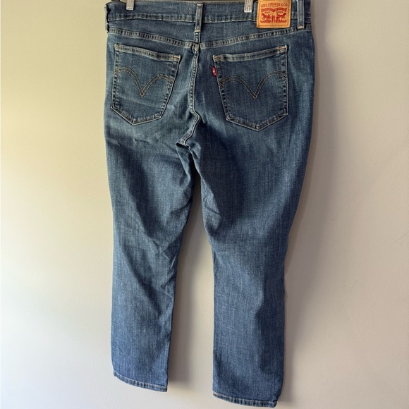 Levi’s Boyfriend Jeans – Distressed Medium Wash, Size 32 - Picture 3 of 6